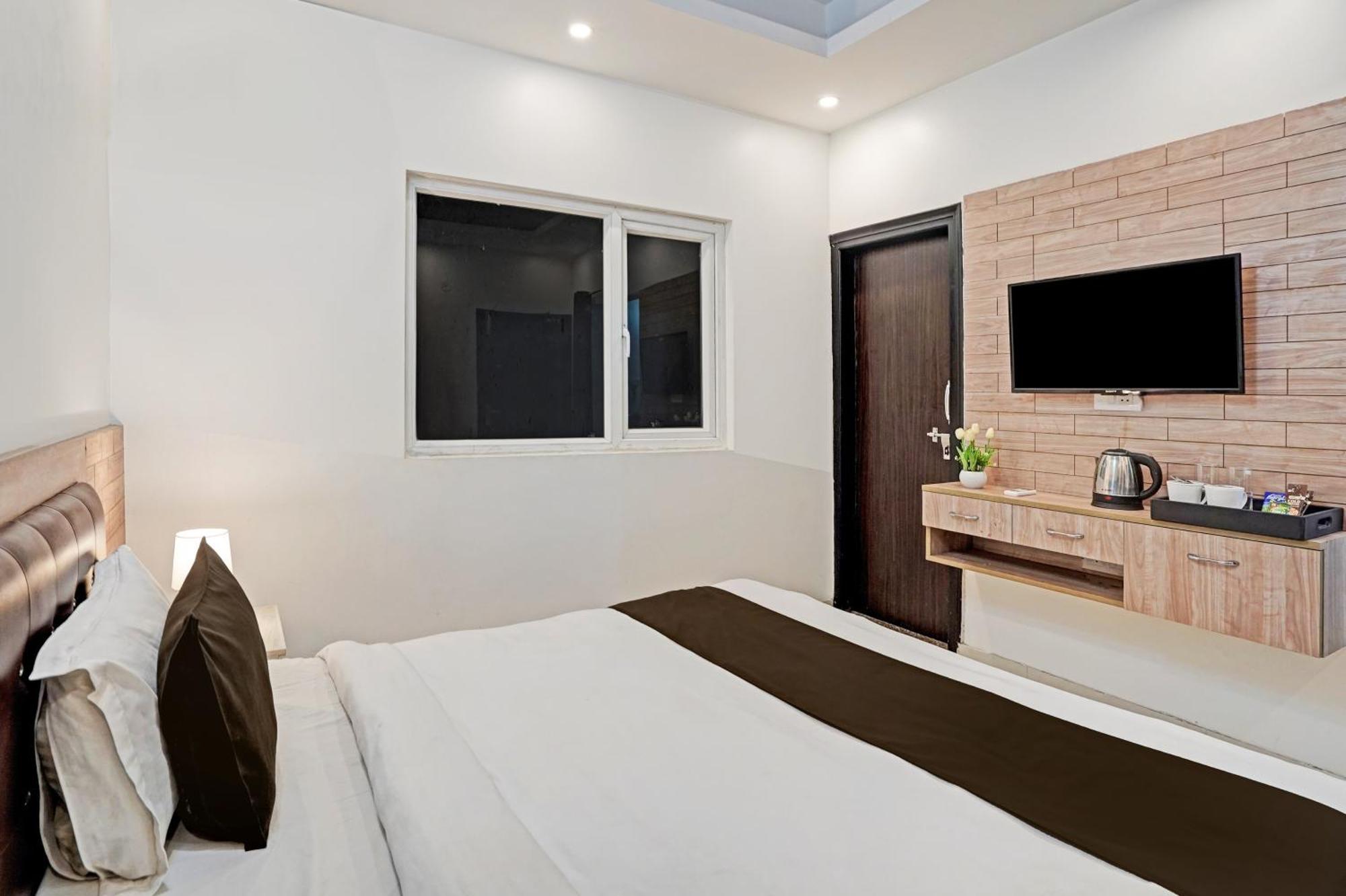 Hotel O Babil Palace Near Omaxe Celebration Mall Gurgaon Ngoại thất bức ảnh